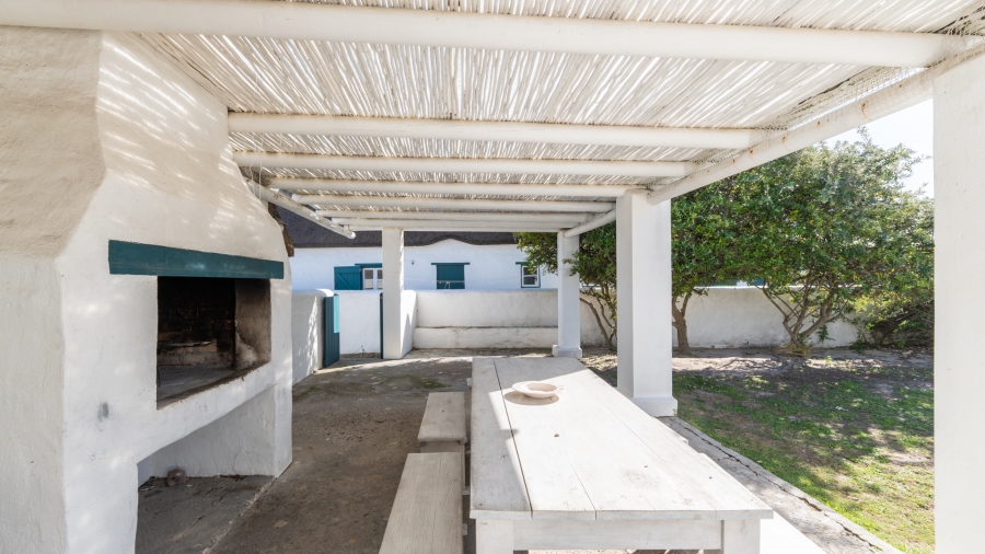 5 Bedroom Property for Sale in Struisbaai Western Cape